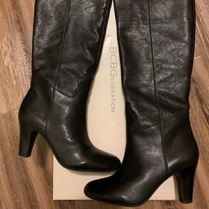 Heeled leather boots